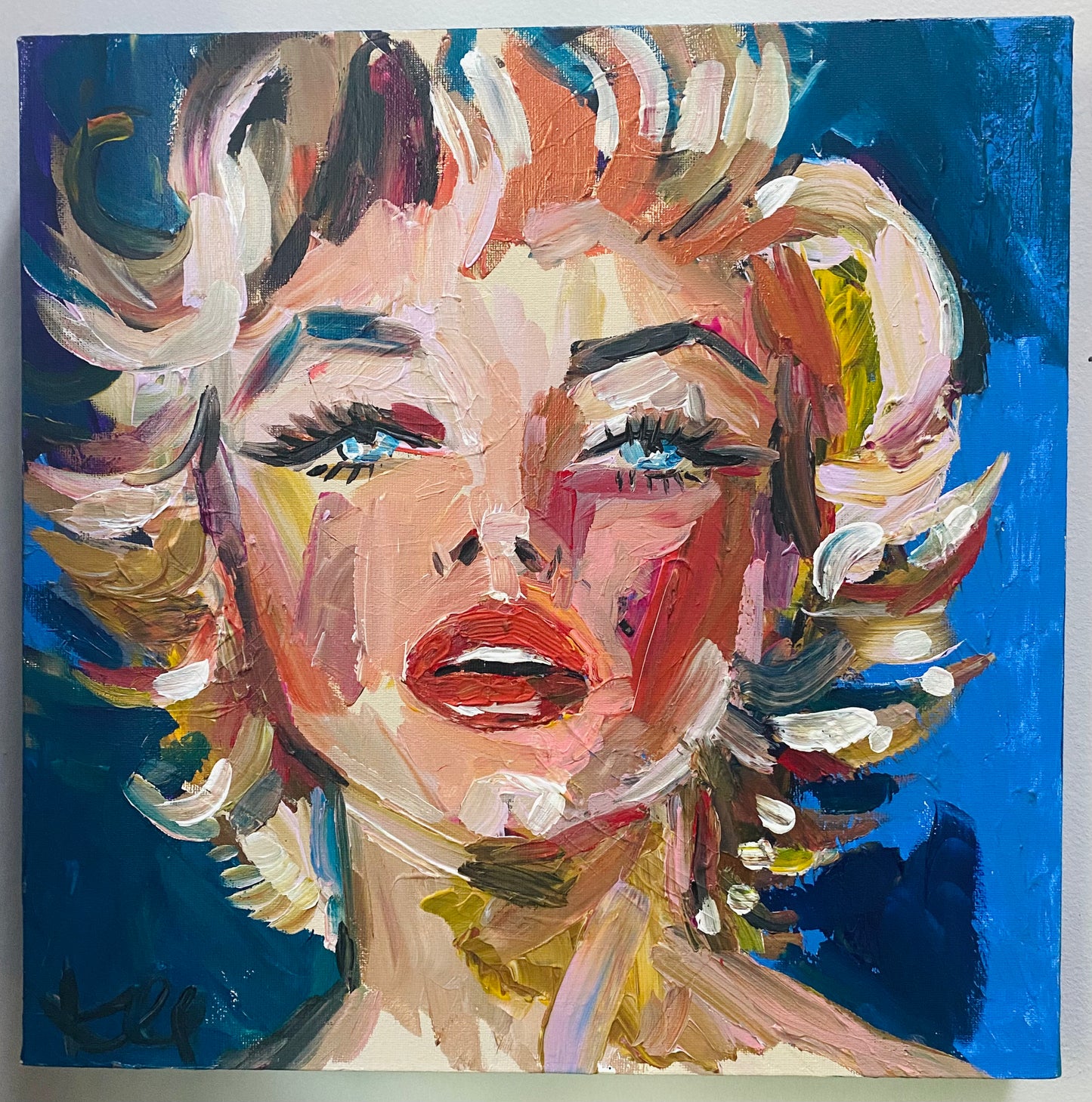 Marilyn Blue